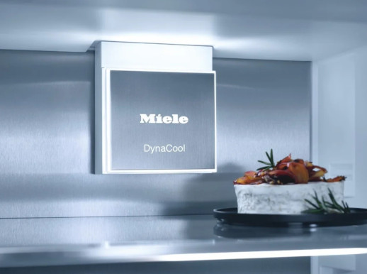 Встраиваемый холодильник Miele KFN 7774 B