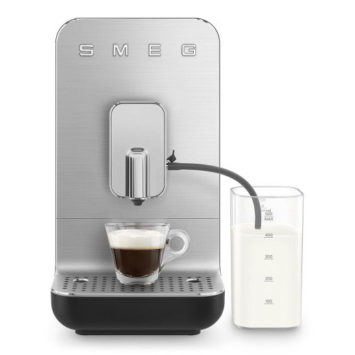 Кофемашина Smeg BCC13BLMEU