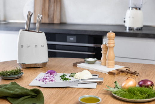 Комплект ножей Smeg KBSF02WH белый