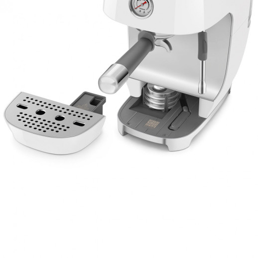 Кофемашина Smeg ECF03WHEU белый