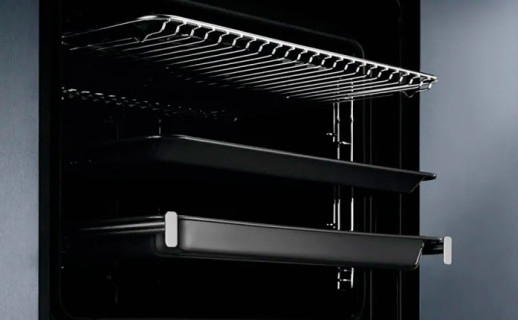Электрический духовой шкаф Electrolux EOF3H50BK