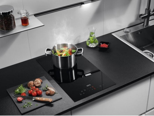 Электрическая варочная панель Aeg HRB32310CB
