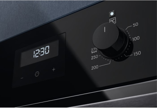 Электрический духовой шкаф с функцией пара Electrolux EOD3C70TK