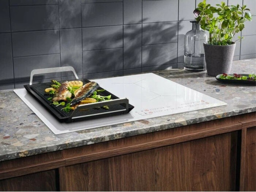 Индукционная варочная панель Electrolux EIV63440BS